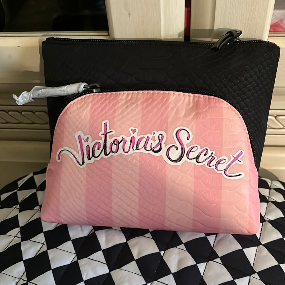 New Victoria’s Secret  cosmetic bags